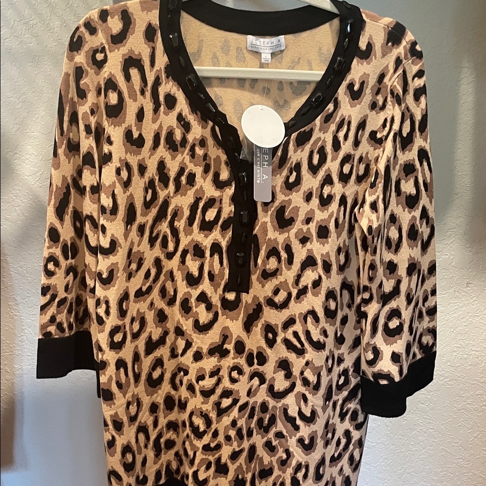 Joseph A Black and Tan Leopard Print Blouse